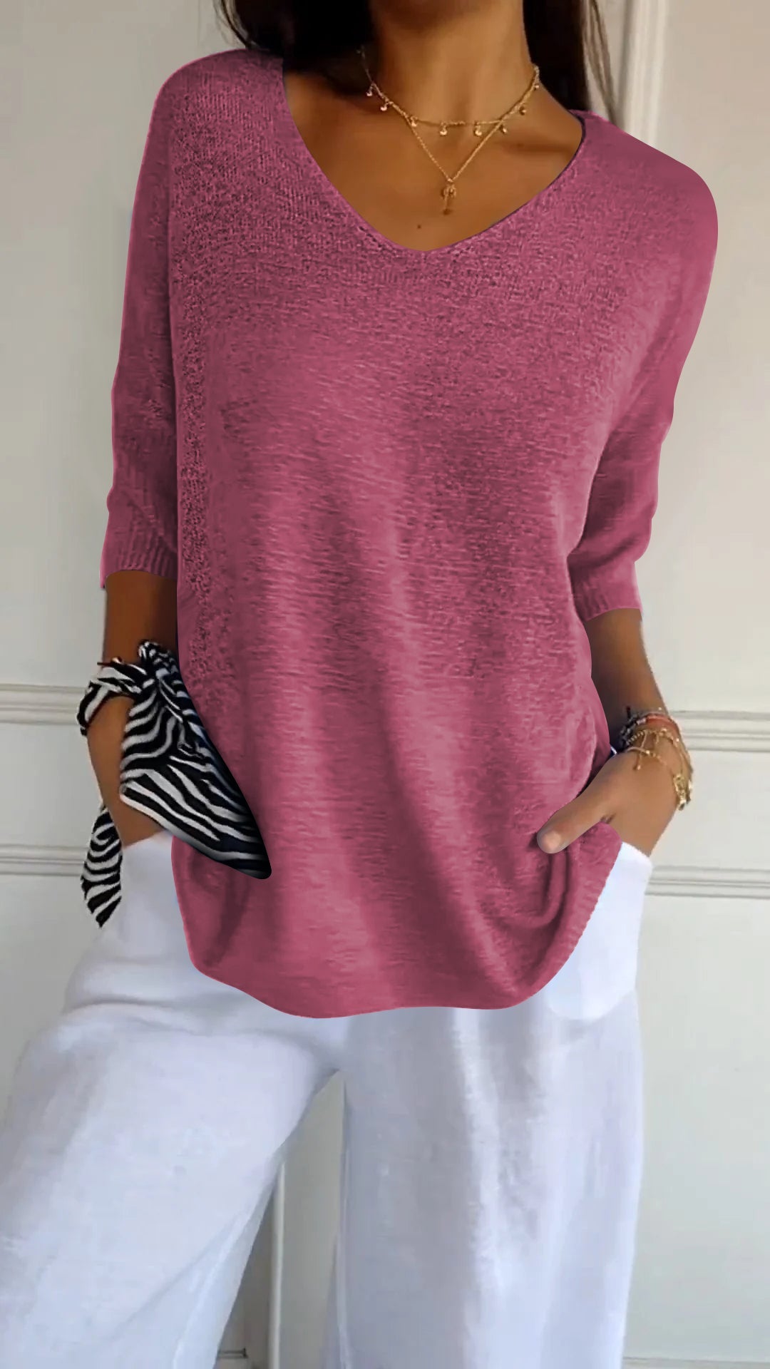 Montclaire™ | Chic Lightweight V-Neck Blouse