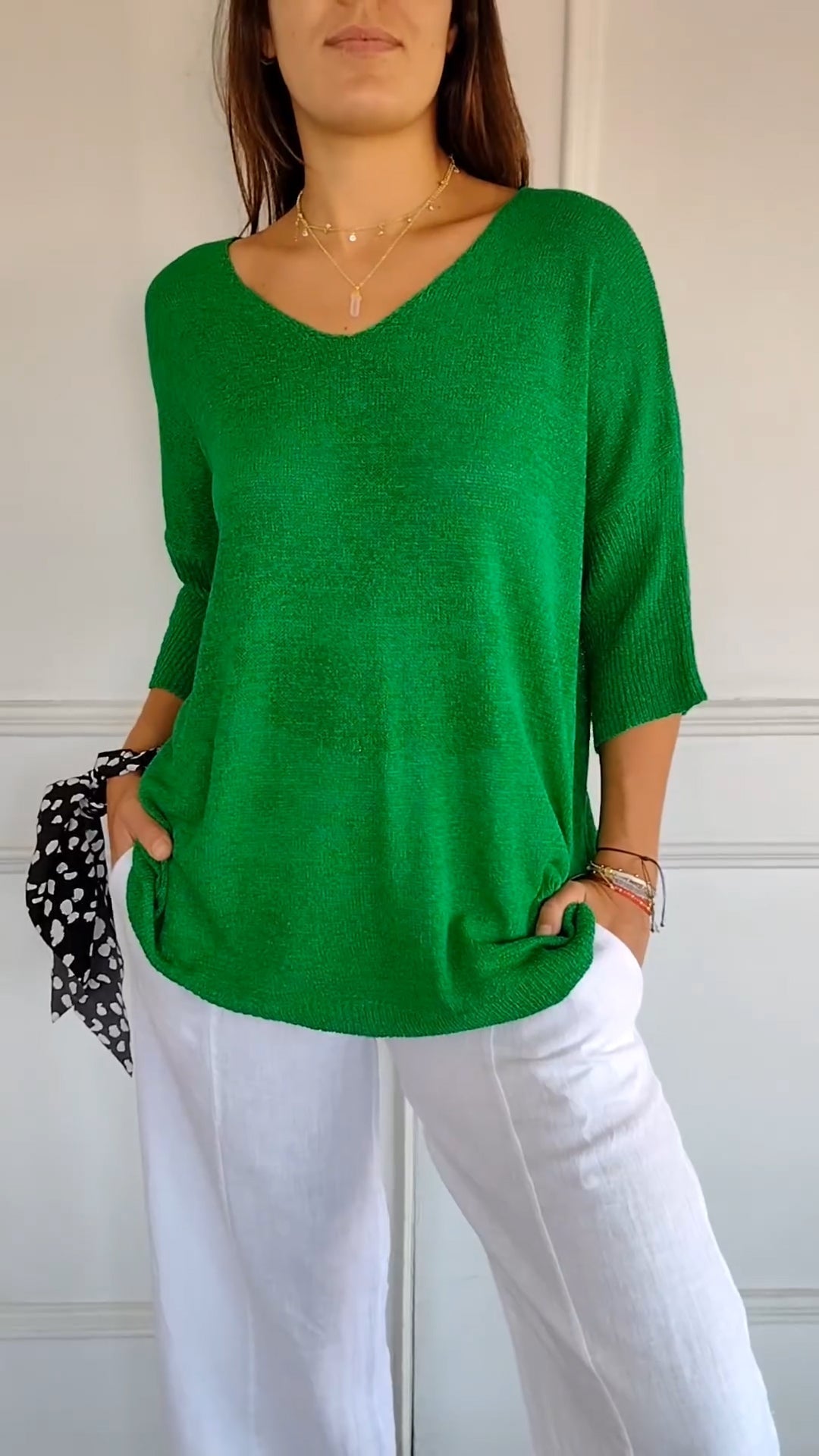 Montclaire™ | Chic Lightweight V-Neck Blouse